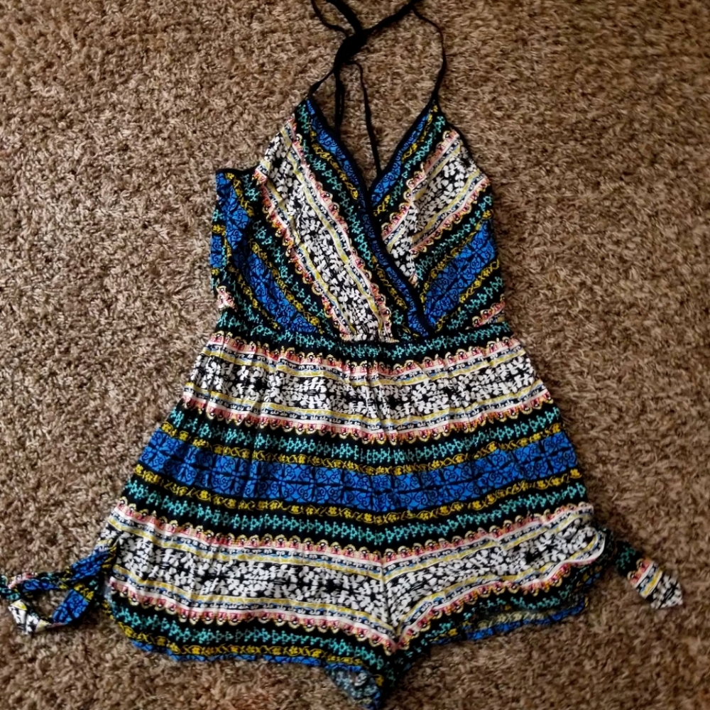 Xhilaration Romper size Large